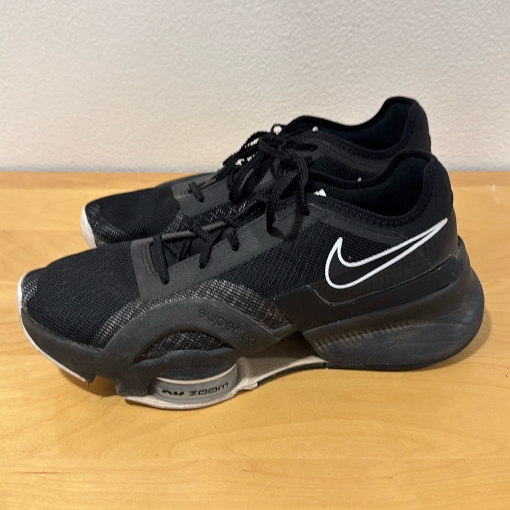 🐼🖤Nike Black Superrep Athletic Training Shoes EUC